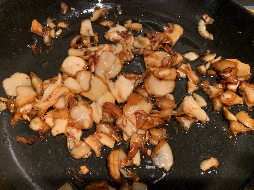 Best of Pemberton Fall Dinner: Pine mushrooms and deer&nbsp;burgers!